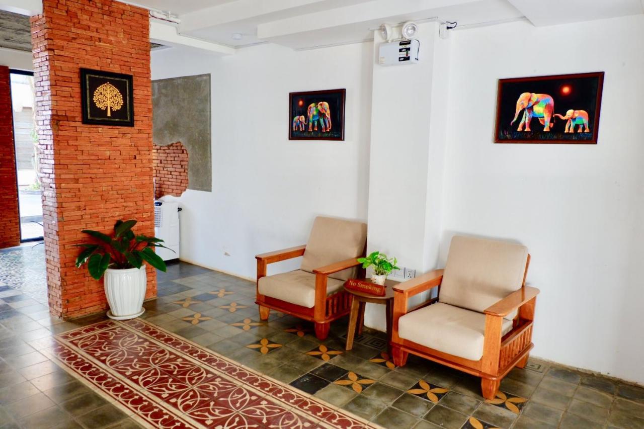 1004 Boutique Hotel Сіємреап Екстер'єр фото