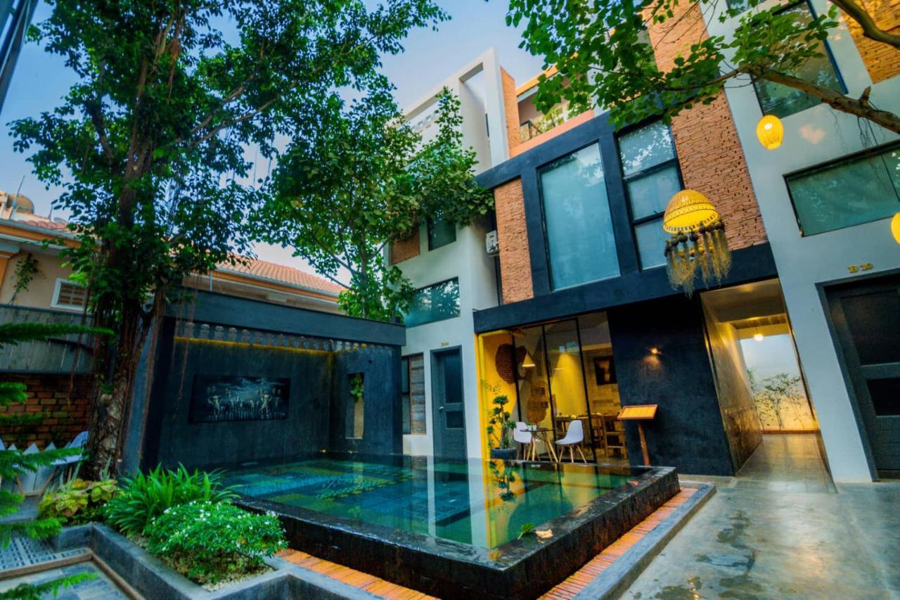 1004 Boutique Hotel Сіємреап Екстер'єр фото